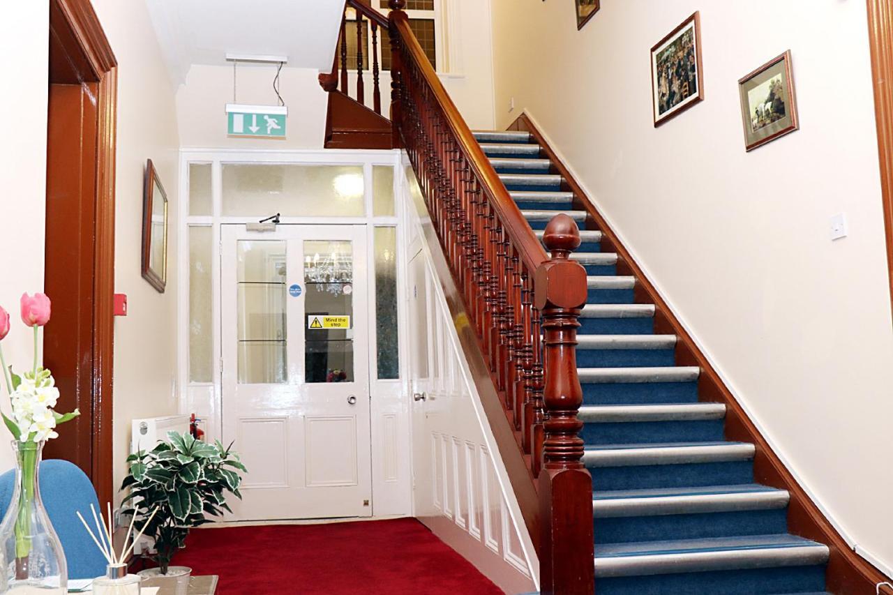 Gatwick Inn 홀리 외부 사진